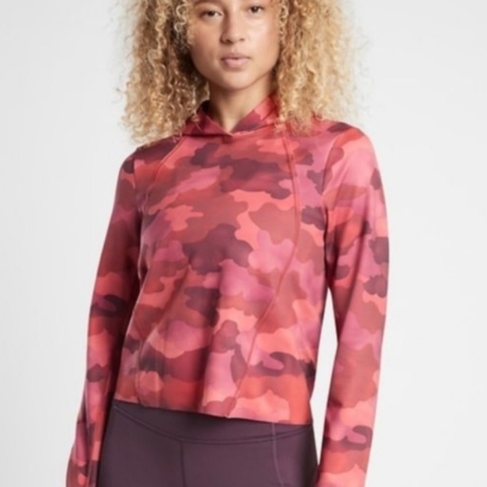 Athleta Pinnacle Red Camo Cropped Hoodie Large